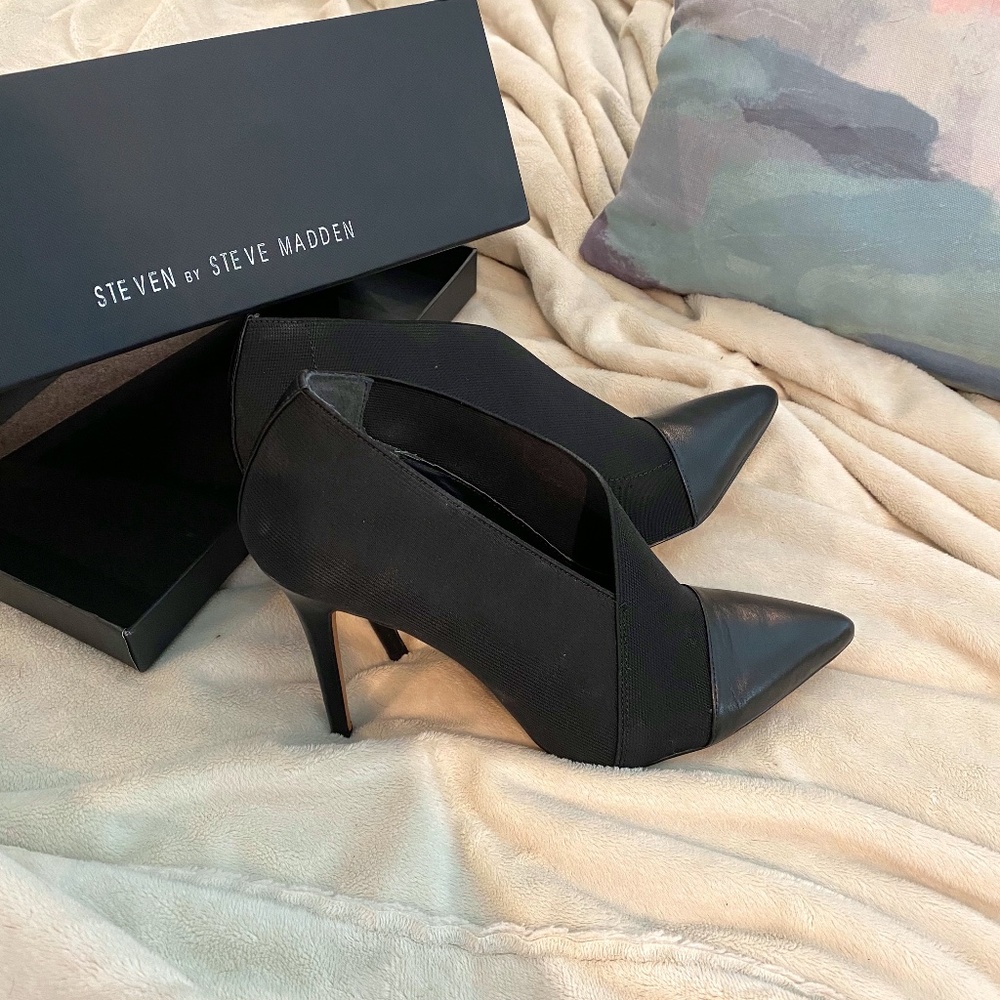 NWOT Steve Madden Waverli black heels 9.5